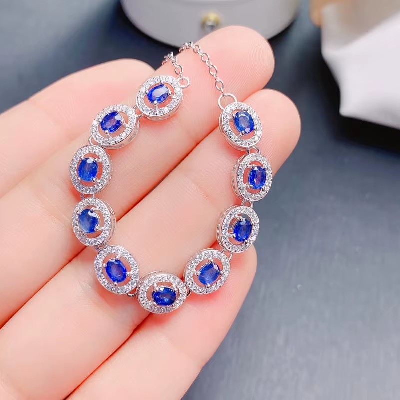 KJJEAXCMY joyería fina de plat - Al Ain Jewelry & Watches Exhibition 2025 reseña y precio